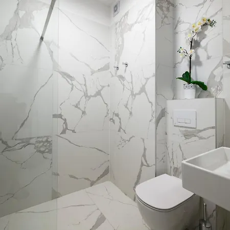 Brand New Lux Apartment G & L With Hot Tub *