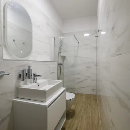 Lägenhet Brand New Lux Apartment G & L With Hot Tub