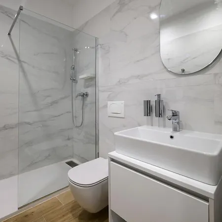Lägenhet Brand New Lux Apartment G & L With Hot Tub