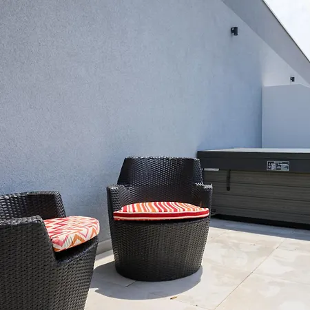 Brand New Lux Apartment G & L With Hot Tub